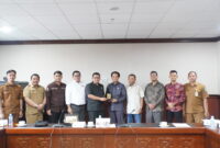 Subandi, Ketua Badan Kehormatan (BK) DPRD Kaltim saat menerima kunjungan BK Kota Sukabumi di Gedung DPRD Kaltim, Senin (28/4/2025)
