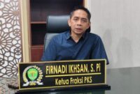 Ketua Fraksi PKS DPRD Kaltim Firnadi Ikhsan saat diwawancarai di Ruang Fraksi DPRD Kaltim, Jumat (16/5/2025)