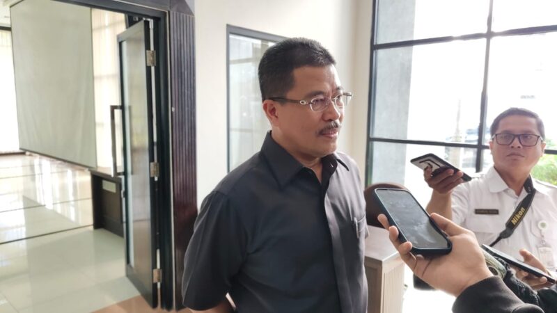 Sekretaris Komisi IV, Darlis Pattalongi rapat dengar pendapat (RDP) di Gedung E DPRD Kaltim, Senin (28/4/2025