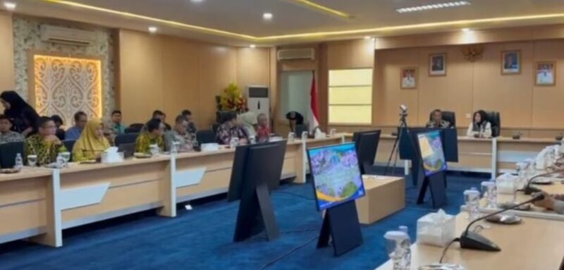 Rapat Kerja DPRD Kaltim dengan Pemerintah Kabupaten Paser di Gedung Rapat Sadurengas, jalan RM. Noto Sunardi, Tanah Grogot, Kamis (19/6/2025). (Istimewa)
